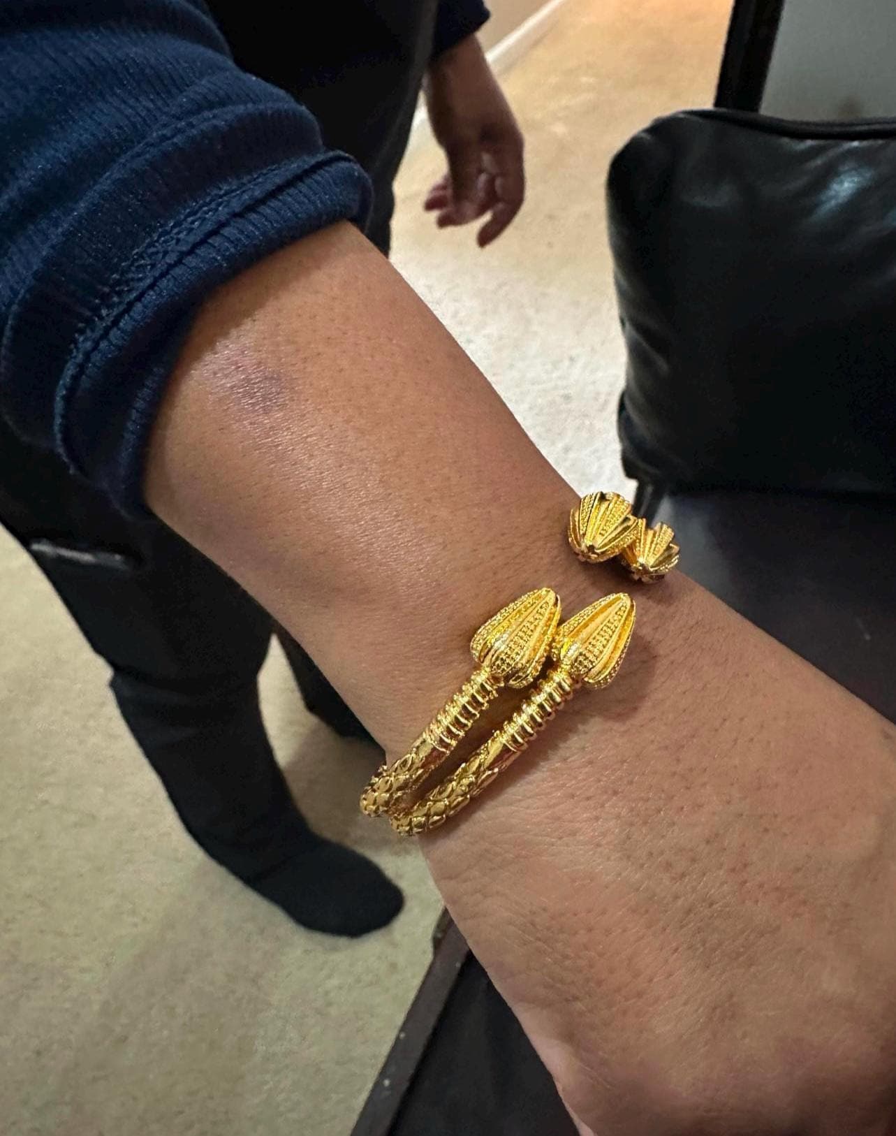 One (1) 24k Gold Fashion Caribbean Bangle Jamaican West Indian Guyanese Arrow Pyramid Ends Beach African