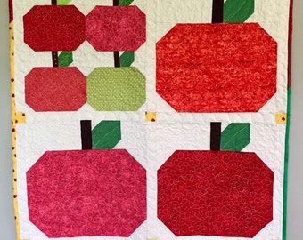 An Apple A Day Quilted Wall-Hanging/ Table Topper