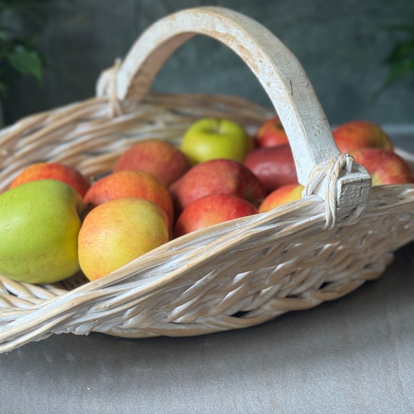 Authentic Italian Handcrafted Wicker Basket: Boho Chic with Wooden Handle | Coastal style for Beach lovers