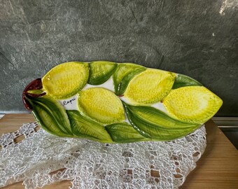 Splendeur du citron : assiette en céramique peinte à la main avec charme italien
