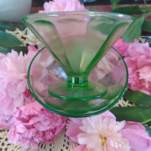 Vintage Federal Uranium Depression Glass Dessert Dishes/Cups/Bowls Set of 8