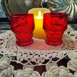 4 oz. Vintage Viking Ruby Red Glass Juice Tumbler Georgian, wzór plastra miodu Zestaw 2 sztuk