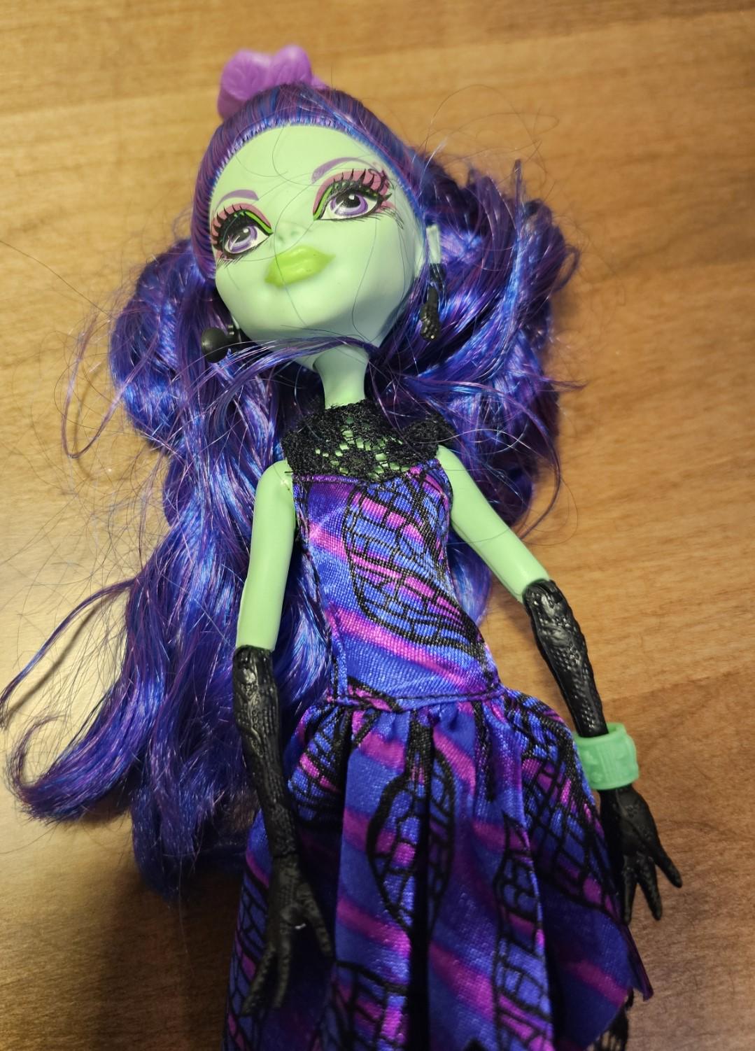 Monster High Amanita Nightshade Doll Mattel With Clothes, Shoes