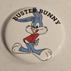 1990s Tiny Toon Adventures Buster Bunny Cartoon Pinback Button #1624