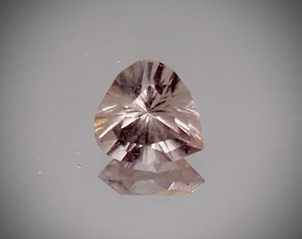 0.87 ct Morganite heart gemstone