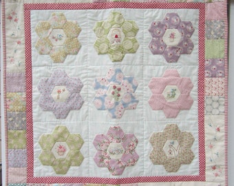 Flowering Hexagons quilt pdf pattern