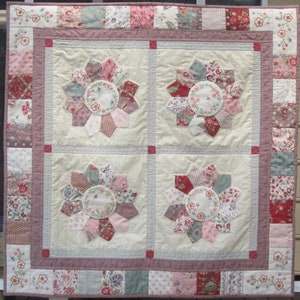 Dresden Flowers quilt pdf pattern
