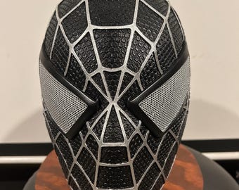 Máscara de Spider-Man de traje negro