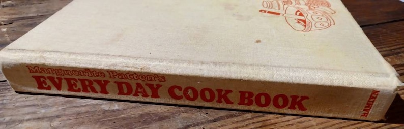 1968 Marguerite Patten's American Every Day Cook Book in color vintage 60s cookbook immagine 9