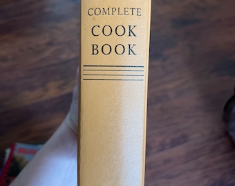 1961 Amy Vanderbilt’s Complete Cookbook Vintage Cook Book