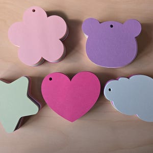 250 cartes mignonnes, cartes vierges, étiquettes cadeaux, articles de papeterie, cartes à dessin, notes pour le déjeuner, papier cartonné premium de différentes formes et couleurs