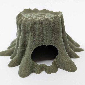 3D Printed Tree Trunk Reptile Hide: Gecko/Spider Enclosure Decor.