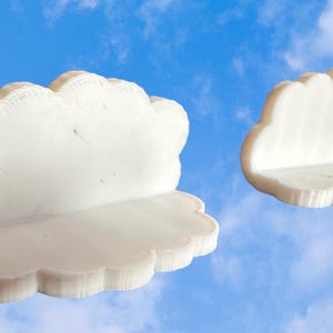 3D Printed Cloud Feeding Ledge: Magnetic Jumping Spider Decor