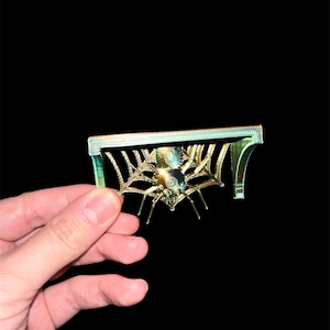 3D Printed Magnetic Feeding Ledge: Jumping Spider Accessories