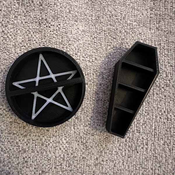 Gothic Jumping Spider Ledge: Pentagram & Coffin Decor