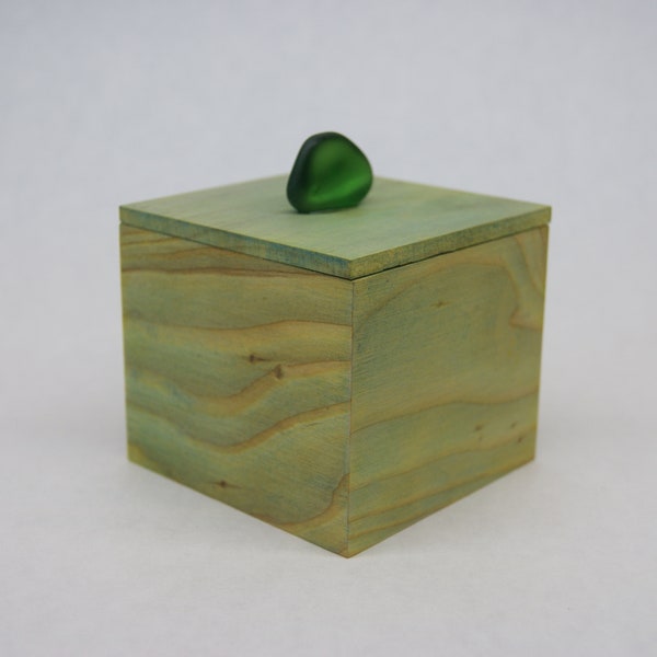 Handmade Keepsake Box, Tamarack, Dyed Green, Tumbled Knob