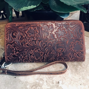 Cartera de mujer de piel de vacuno marrón con estampado vintage, hecha a mano y de cuero genuino, bolso de mano, bolso de mano largo para mujer, monedero estilo western.