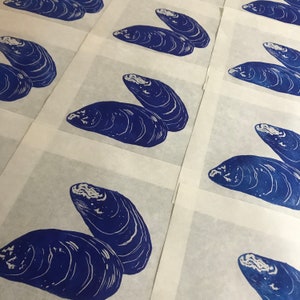 Blue Mussel lino block print, natural history hand-pulled print image 3