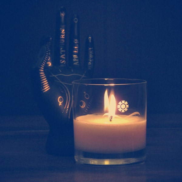 Elyria Soy Candle - Earl Grey and Lavender