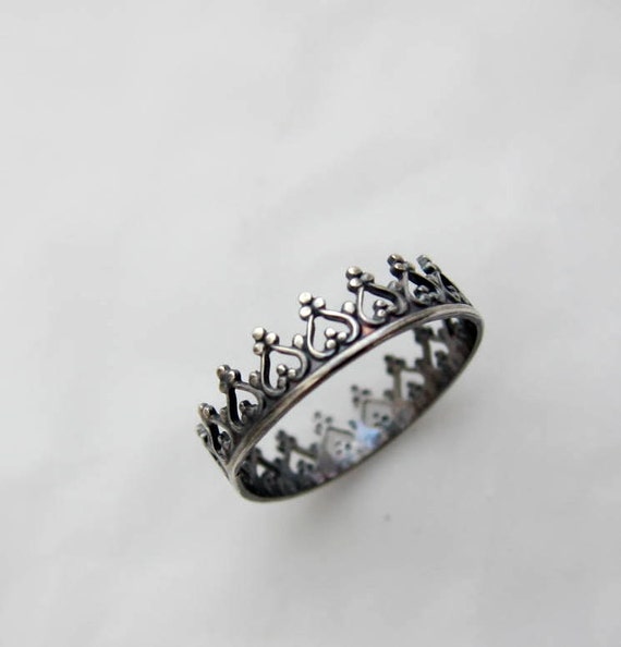 Deformation National census chrysanthemum Une couronne pour une reine chic-rock bague en argent noirci - Etsy France Deformation National census chrysanthemum Une couronne pour une reine chic-rock bague en argent noirci - Etsy France