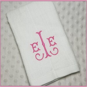 Monogrammed Hand Towel / Wedding Gift / Housewarming Gift