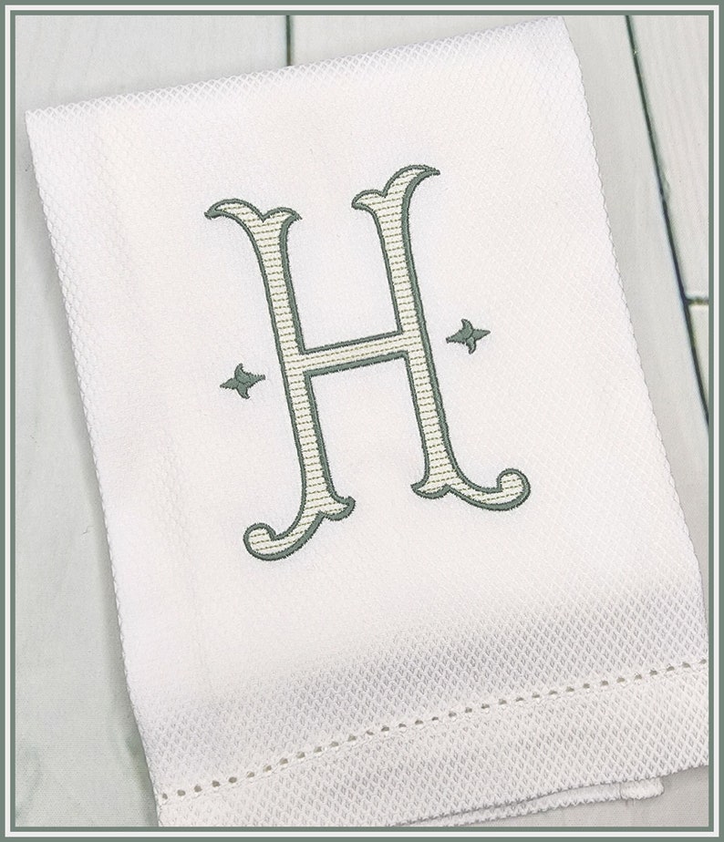 Monogrammed Hand Towel / Kitchen Towel / Wedding Gift