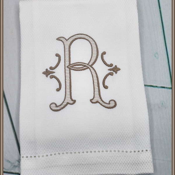 Monogrammed Hand Towel / Kitchen Towel / Wedding Gift