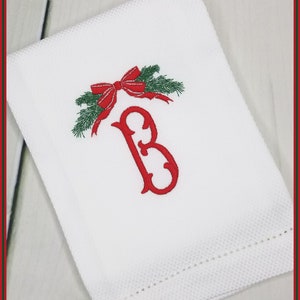 Monogrammed Christmas Hand Towel / Kitchen Towel / Wedding Gift / Christmas / Christmas Embroidered Towel / Tea Towel