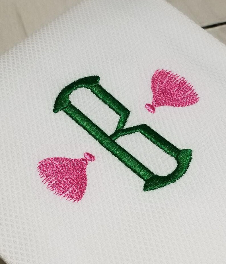 Monogrammed Hand Towel With Tassels / Guest Towel / Preppy / Etsy