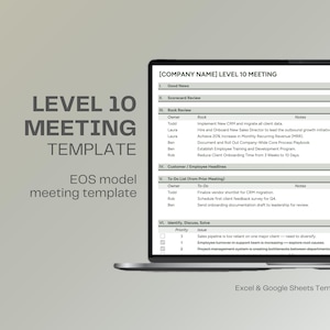 Könnte beinhalten: Ein Laptop zeigt eine "Level 10 Meeting Template" mit Abschnitten für Good News, Scorecard Review, Rock Review und To-Do List. Die Vorlage enthält Felder für Eigentümer, Notizen und Statusaktualisierungen. Der Text "EOS model meeting template" ist ebenfalls sichtbar.