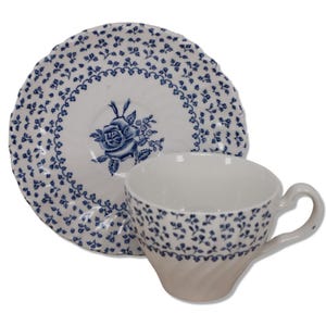 Royal Victoria Rose Bouquet Tea Cup Saucer Set England Vintage 1950&#39;s