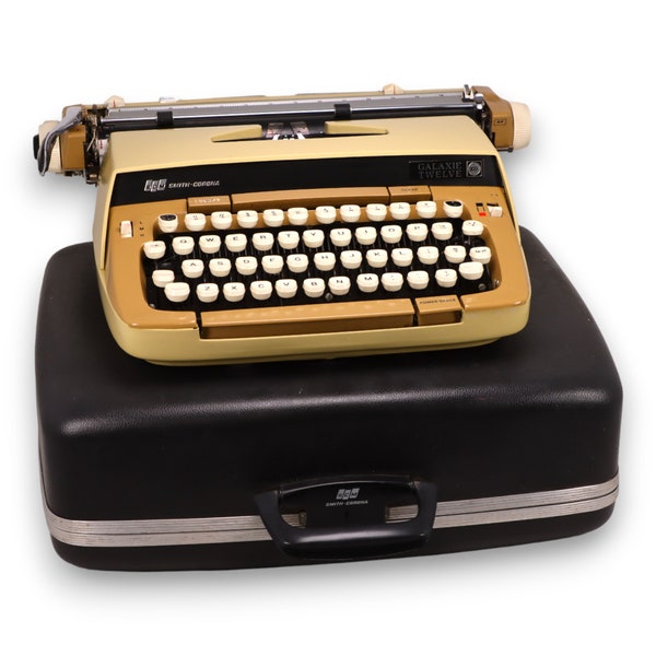 Smith Corona 1974 Galaxie Twelve XII 2 Tone Tan/Yellow Manual Typewriter