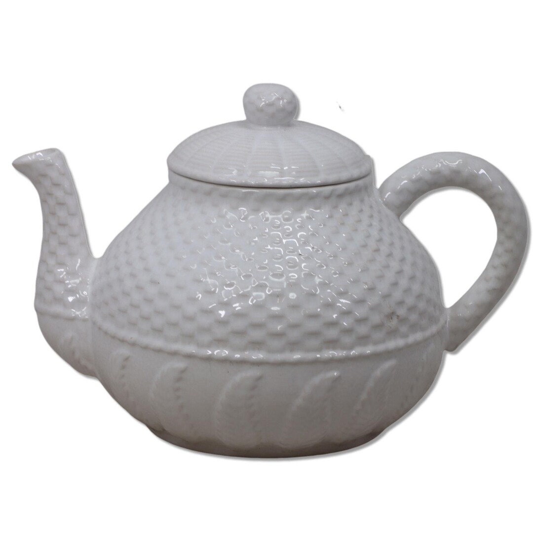 Bordallo Pinhiero Basketweave White Tea Pot & Leaves 4 Bordallo Pinhiero Basketweave White Tea Pot & Leaves 4