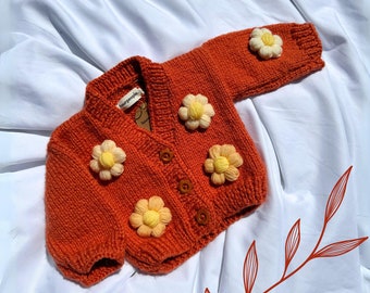 Cardigan floreale per bambina lavorato a mano, vestito da bambino all'uncinetto, vestiti carini per neonati, regalo per ragazze margherite, per 0-3 mesi, per neonato