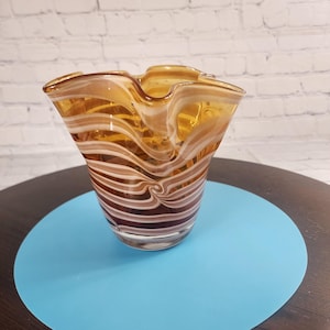 Amber Handkerchief - Etsy MCM Red Amber Swirl Hand Blown Art Glass Handkerchief Ruffled Centerpiece Bowl main image 0