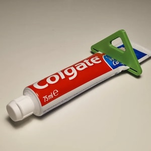EasySqueeze personnalisé : votre presse-tube de dentifrice ultime !