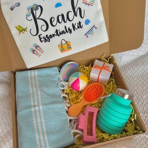 Beach Towel Gift Box: Summer Travel Set for Her Friend Bridesmaid