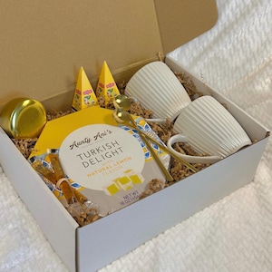 Tea Lovers Gift Set, Honey and Tea for Two, Holiday Couples Gift Box