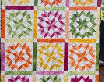 Trapunta dai colori vivaci estivi: rosa, giallo, arancione e verde, 58"x74".