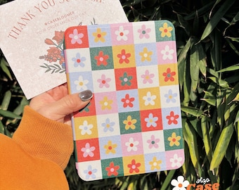 Cute Custom Name Checkerboard Flowers iPad case iPad Pro 13 12.9 11 Air6/7 M3 A16 10th Mini7 Auto Wake/Sleep Pencil Holder Christmas Gift
