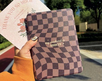 Chocolate Checkerboard Custom Name iPad case iPad Pro 13 12.9 11 Air6/7 M3 A16 10th Mini7 Auto Wake/Sleep with Pencil Holder Christmas Gift