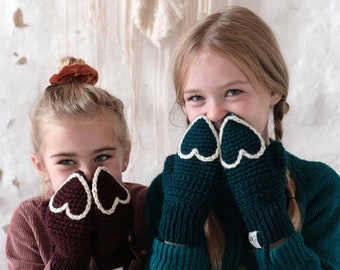 Baby And Child Mittens With Hearts On Fingertips