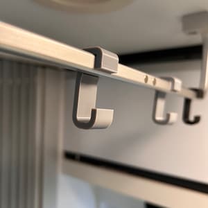 Adria Twin / SGX / Ophanghaak / Badkamer / Van / Camper / Adria Compact / Adria Coral / Matrix / Camper / Chausson 640 titanium