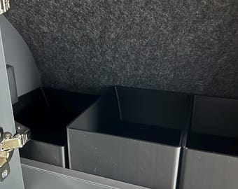 Adria Twin 2025 - Bathroom boxes, upper wall cabinet