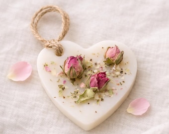 Small Thank You Gift, Floral Wax Sachet Heart, Cute Handmade Gift for Her, Drawer Freshener, Botanical Closet Freshener