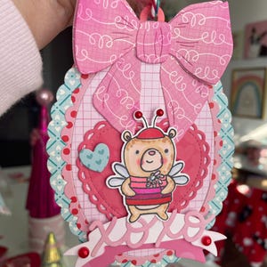 Tag cestino di San Valentino fatto a mano Be Mine XoXo, tag amore di San Valentino, decorazione regalo a forma di cuore, cuore, abbracci e baci, accento regalo, fiocco, ghirlanda