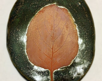 Spicebush Leaf on Green Essential Oil Diffuser & Essential Oil Choice