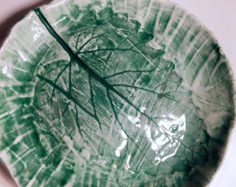 Green Mulberry Leaf Ceramic Soap Dish