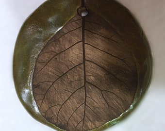 Smoke Tree Leaf on Green Essential Oil Diffuser & Essential Oil Choice