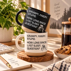 Grinig, arg, dum, sci fi-mugg, rolig kaffekopp för rymdbokälskare, robotcitatmugg, science fiction-läsargåva, nördbokskunnig gåva